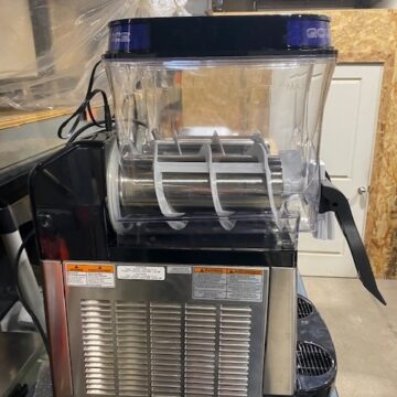 Full left side view countertop frozen beverage slush machine