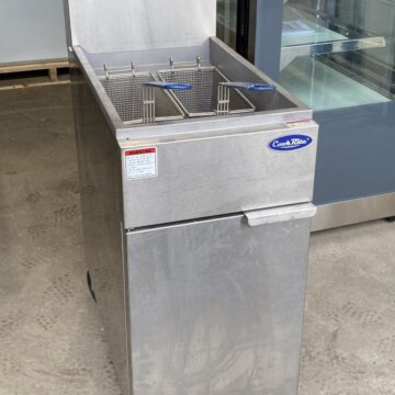 Stainless steel double deep fryer on wheels