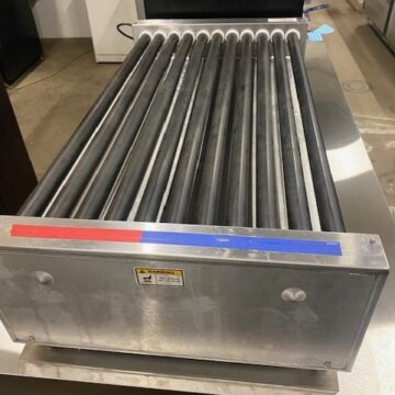 Side / Top front view right side hot dog roller grill