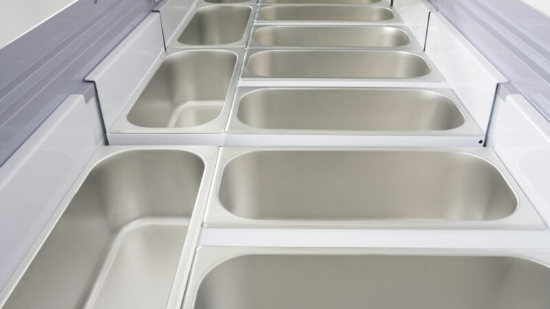 13 pan gelato dipping cabinet with flat sneeze guard pans