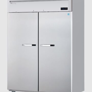 solid double door upright cooler