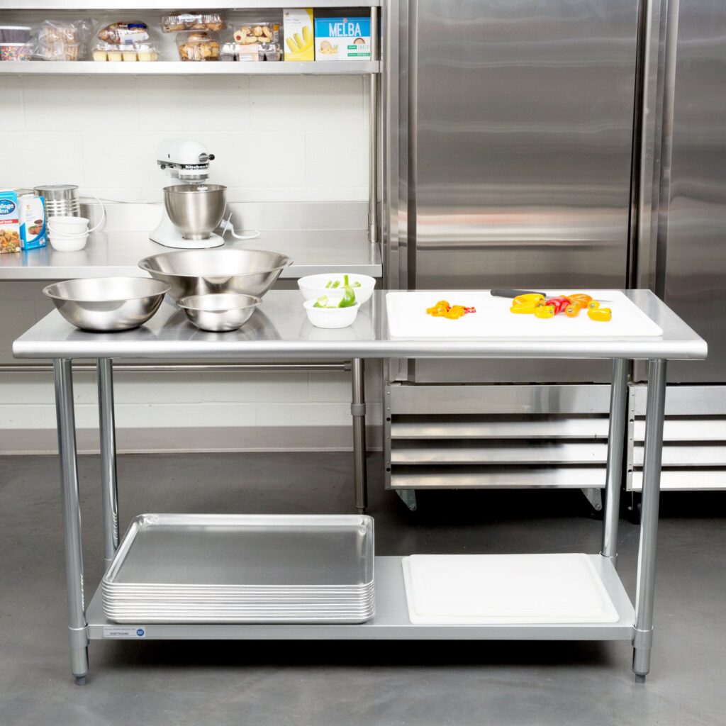 7 Reasons Why Commercial Food Preparation Tables