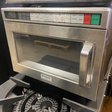 Panasonic NE 1252 Commercial Microwave Oven